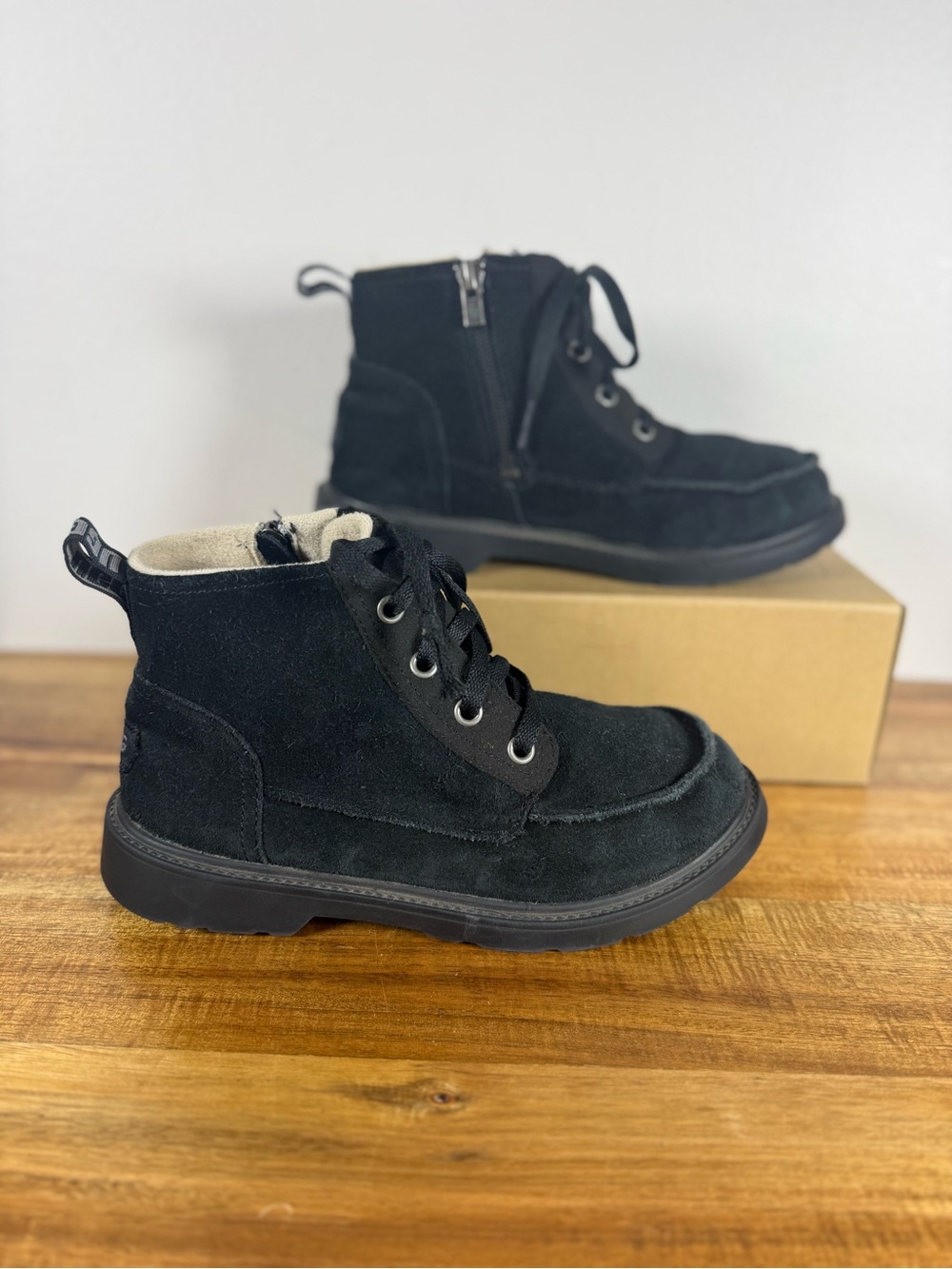 UGG Chelham Black Suede Weather Boot Size 4